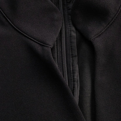 Marina | Vestido negro refinado con cinturón y cuello mandarín