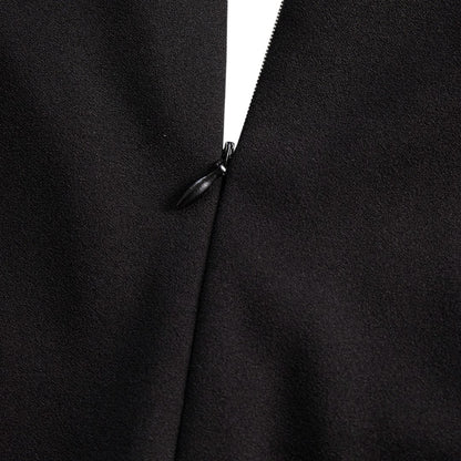 Marina | Vestido negro refinado con cinturón y cuello mandarín