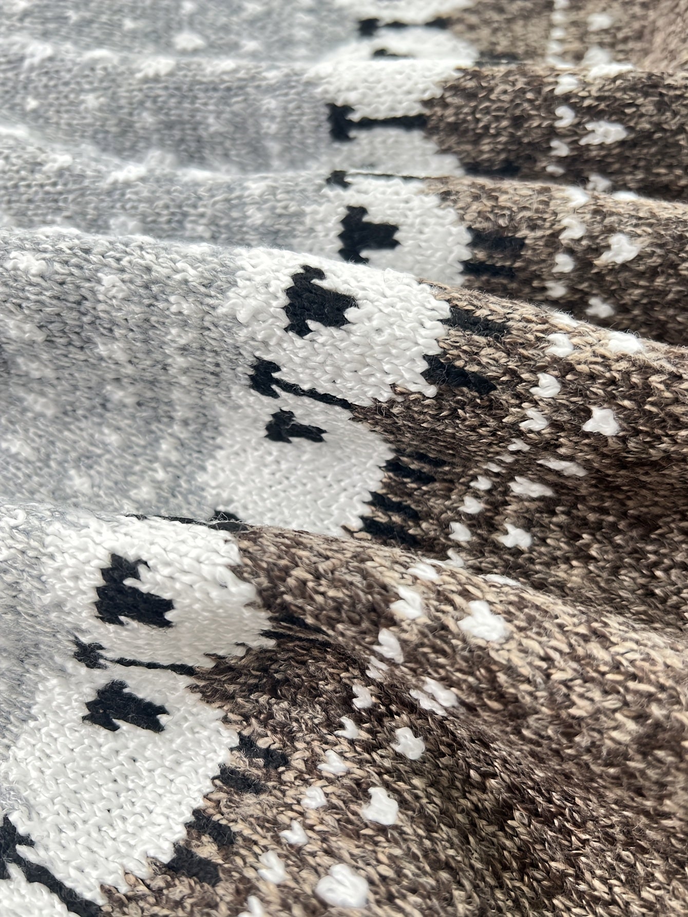 Nórdico - Suéter de invierno elegante con patrón jacquard de ovejas