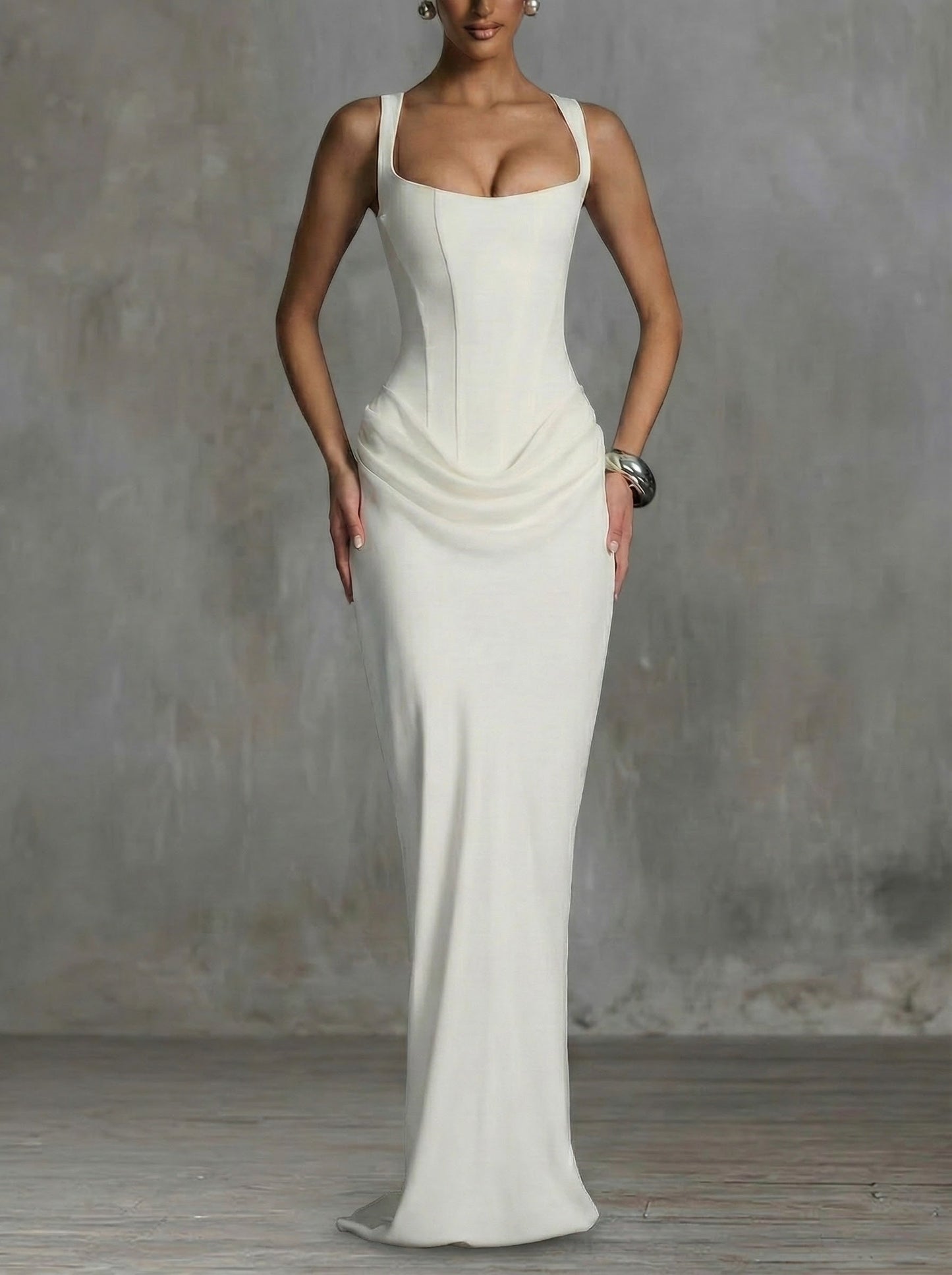 Luna · Vestido maxi con escote cuadrado