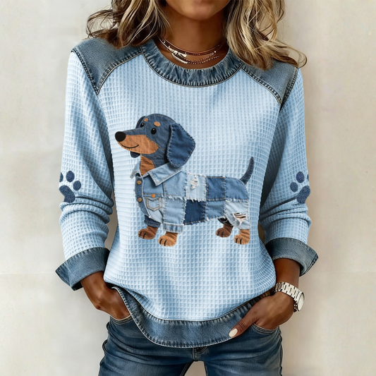 Nuria - Perro salchicha encantador con patchwork denim