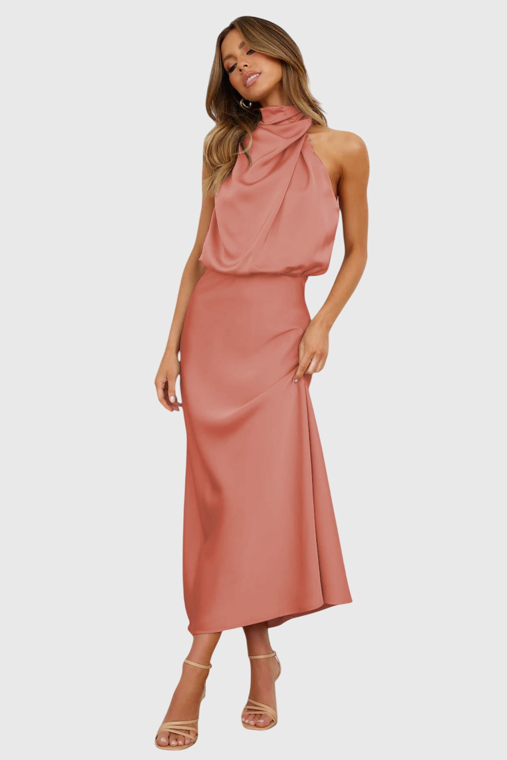Ava™ | Vestido Halter de Satén Glamuroso