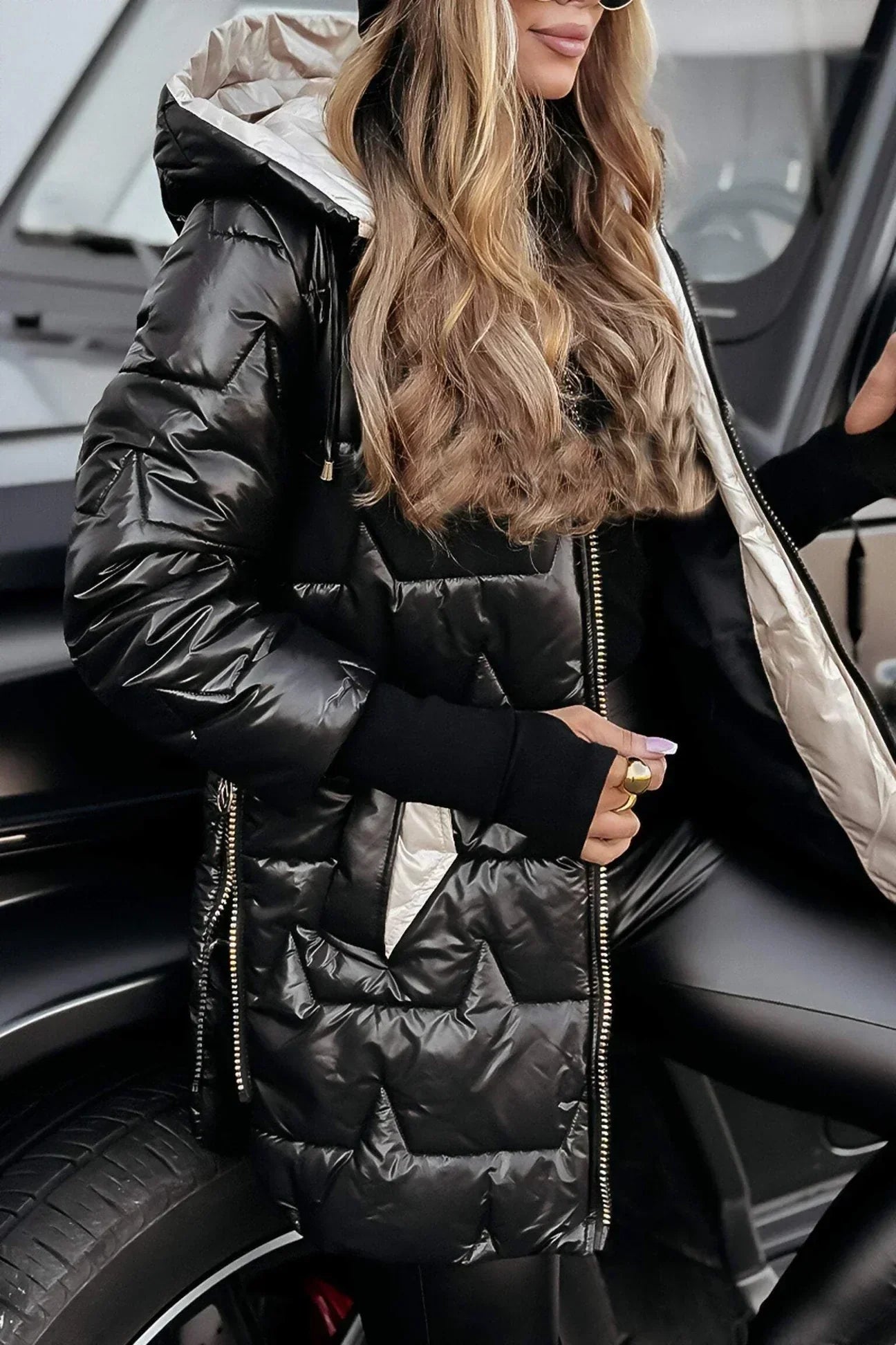 Mia | Chaqueta acolchada larga y cálida con capucha generosa